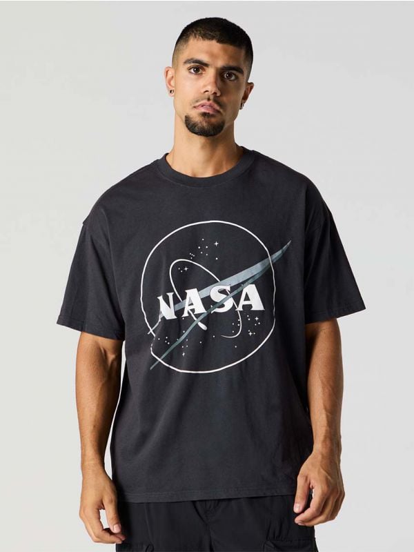 טי-שירט NASA שטופה