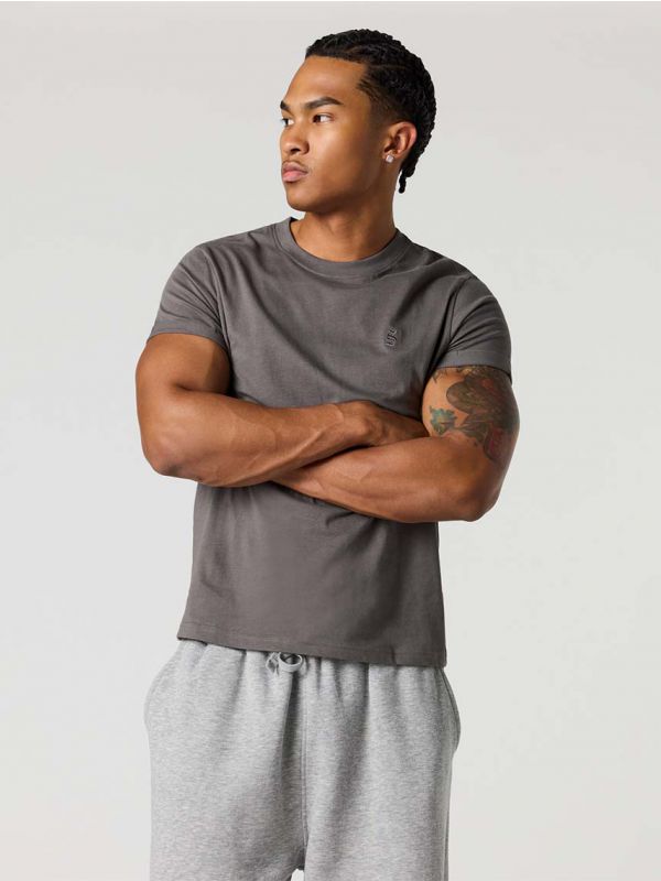 טי-שירט MUSCLE FIT