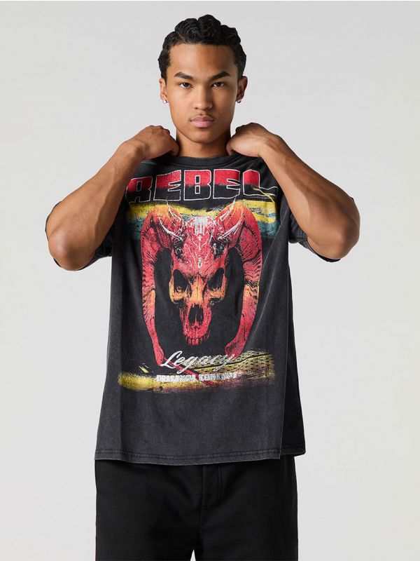 טי-שירט מודפסת שטופה