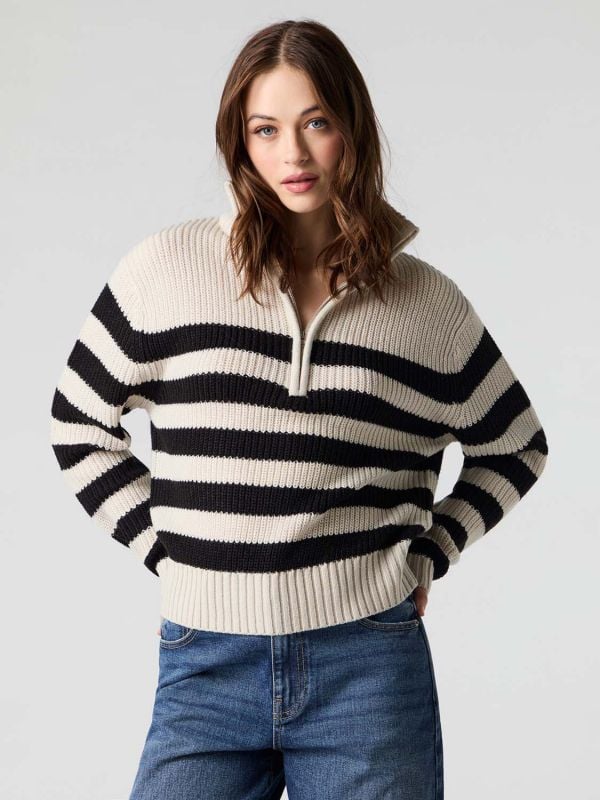 סוודר פסים עם ריצ’רץ’