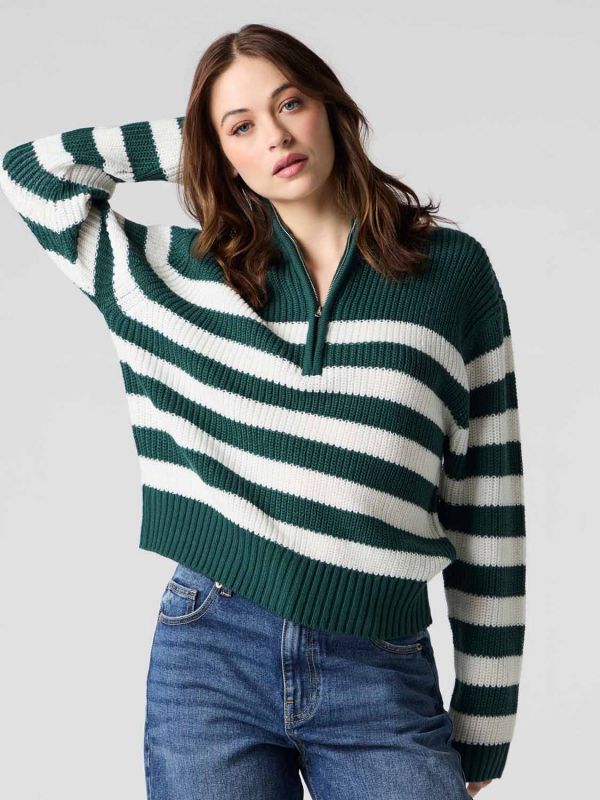 סוודר פסים עם ריצ’רץ’