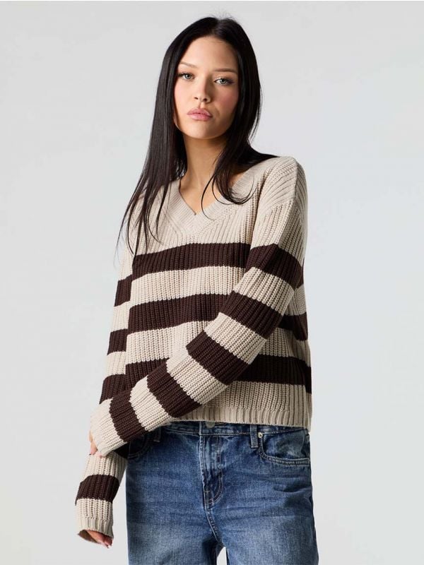 סוודר וי פסים