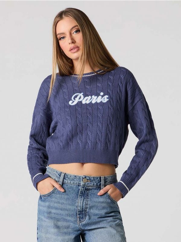 סריג עם רקמה