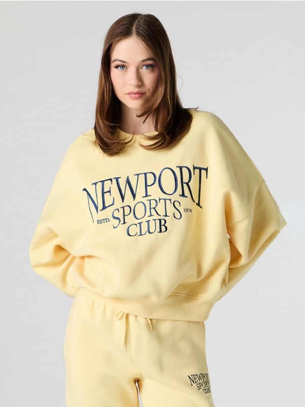 סווטישירט עם רקמה