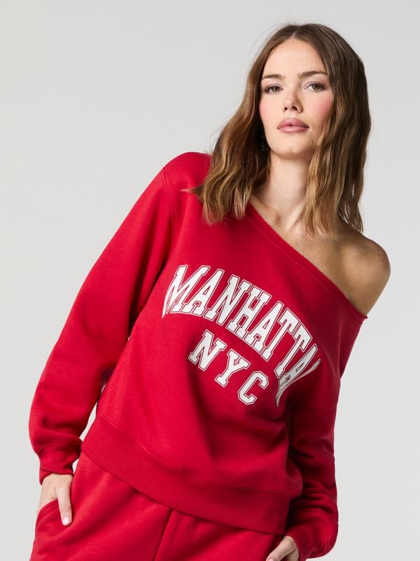 סווטשירט אוף-שולדרס