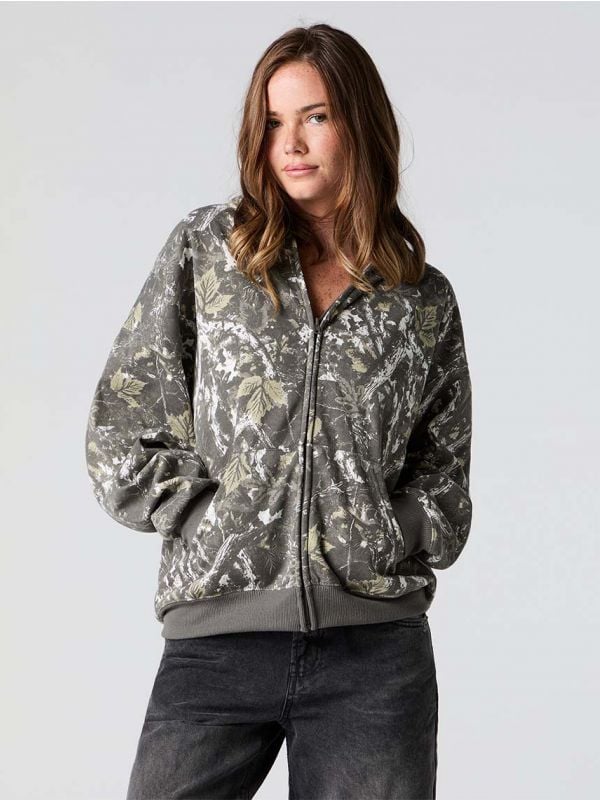 קפוצ’ון אוברסייז עם ריצ’רץ’