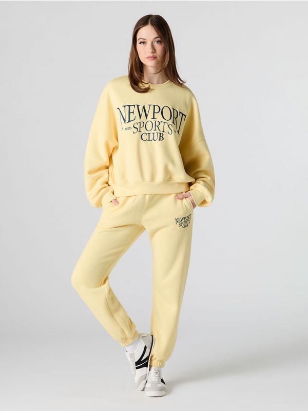 מכנסי פוטר עם רקמה