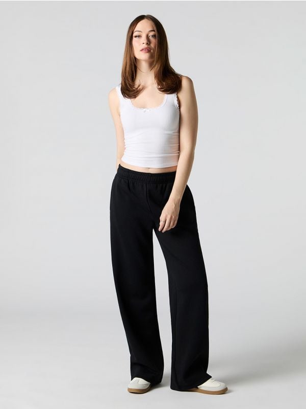 מכנסי פוטר רחבים