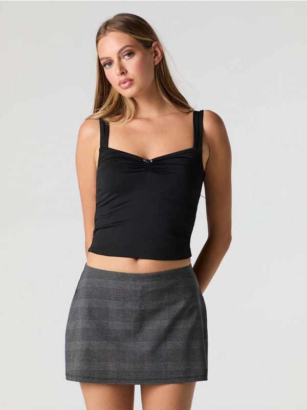 חצאית מיני קלאסית