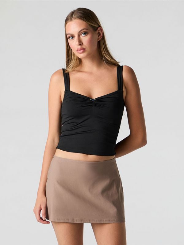 חצאית מיני קלאסית