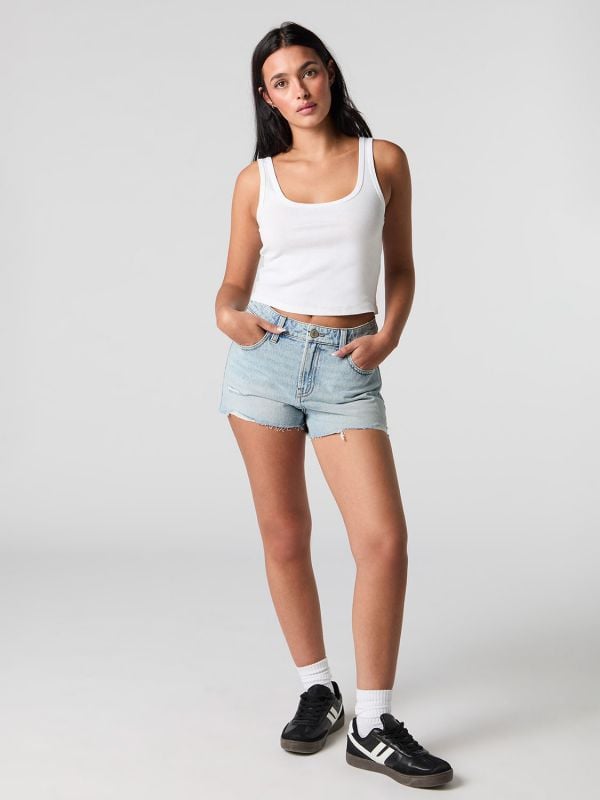 ג’ינס קצר רקום