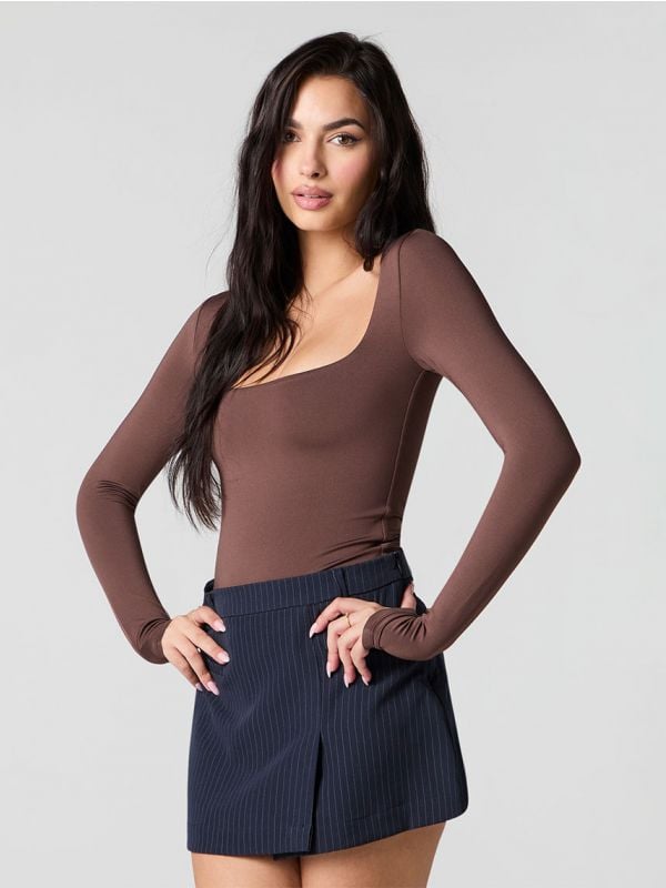 בגד גוף מפתח מרובע