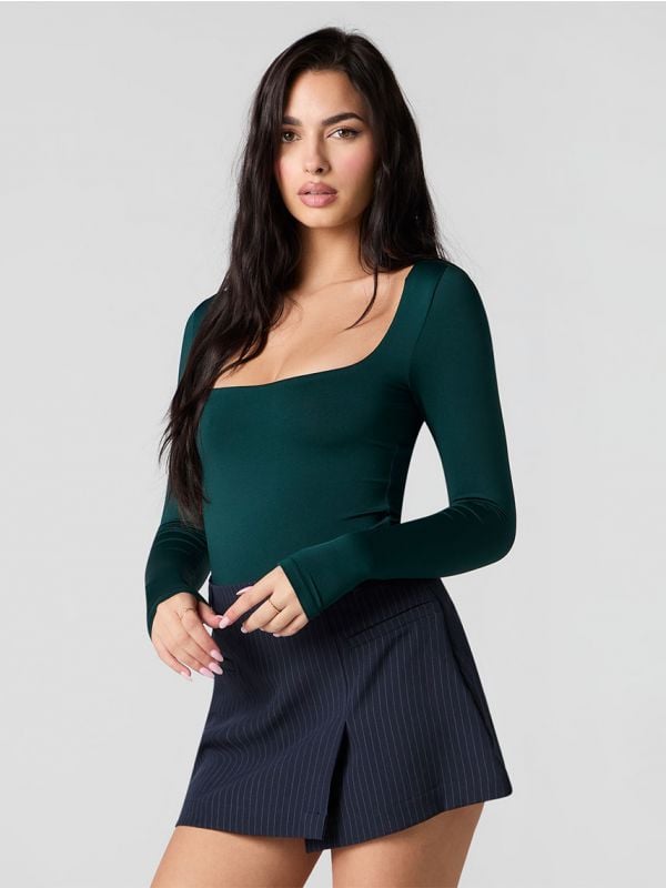 בגד גוף מפתח מרובע