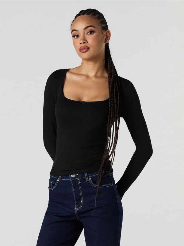 חולצה ארוכה מפתח מרובע