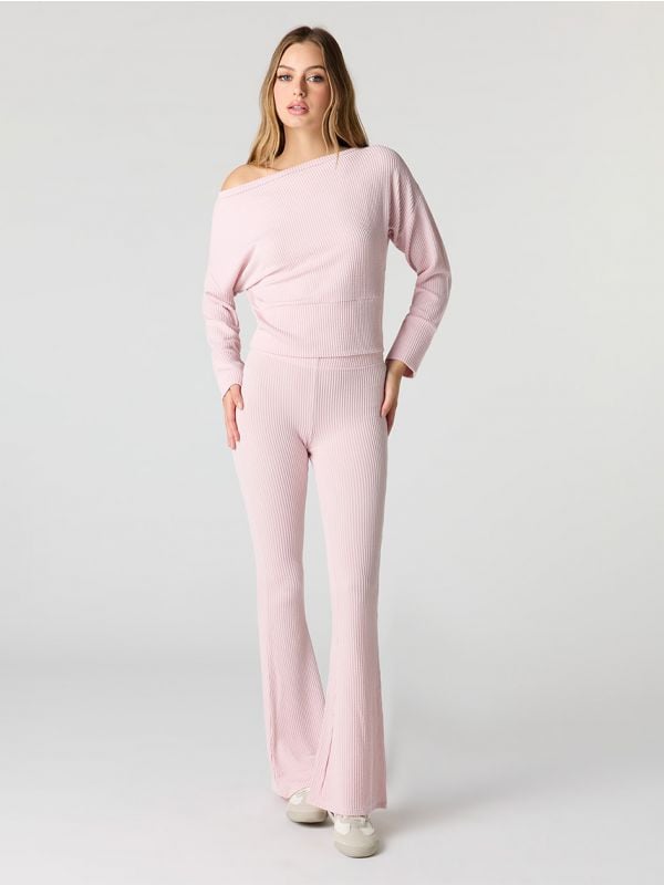 מכנסי סריג מתרחבים