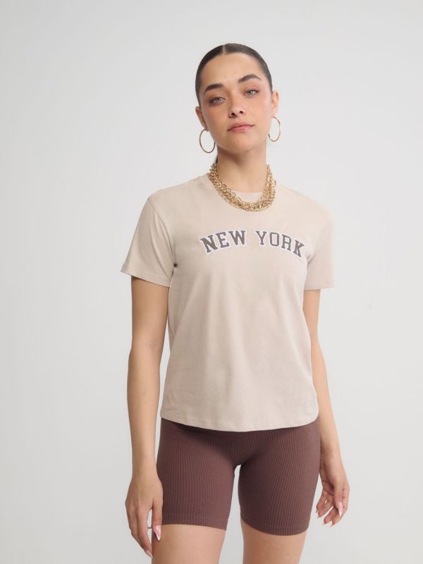 טי-שירט בוקסי