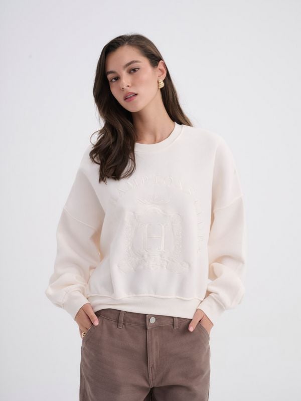 סווטישירט עם רקמה