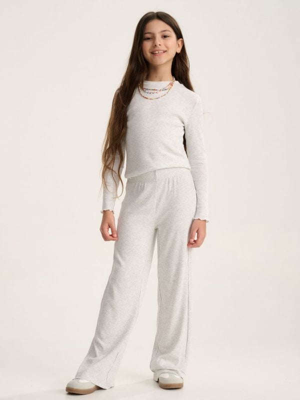 מכנסיים רחבים