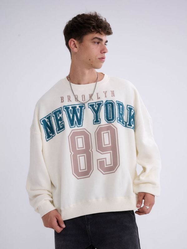 סווטישירט ספורטיבי