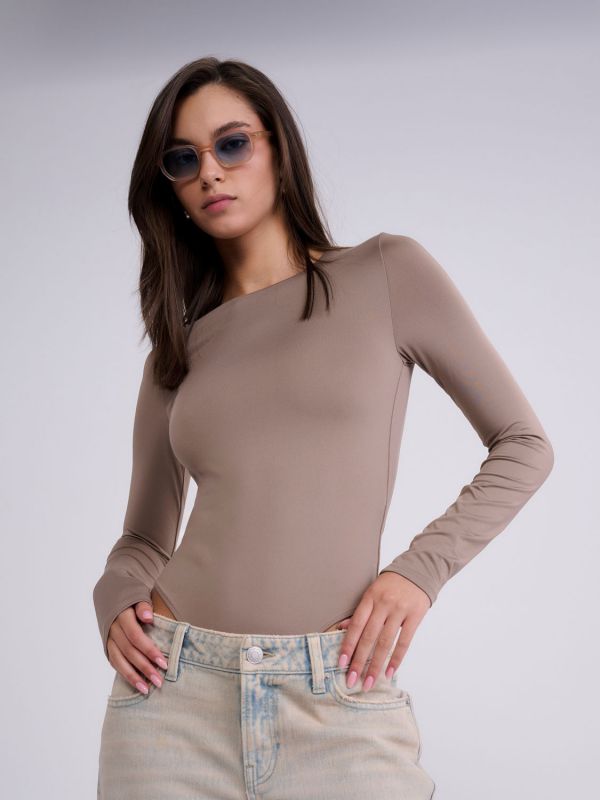 בגד גוף מפתח עגול