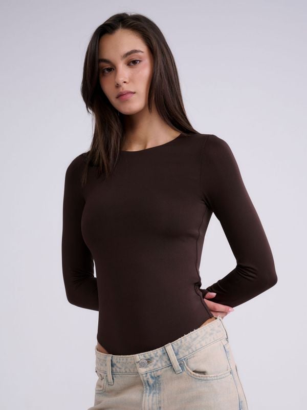 בגד גוף מפתח עגול