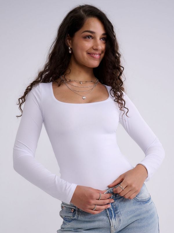 בגד גוף מפתח מרובע