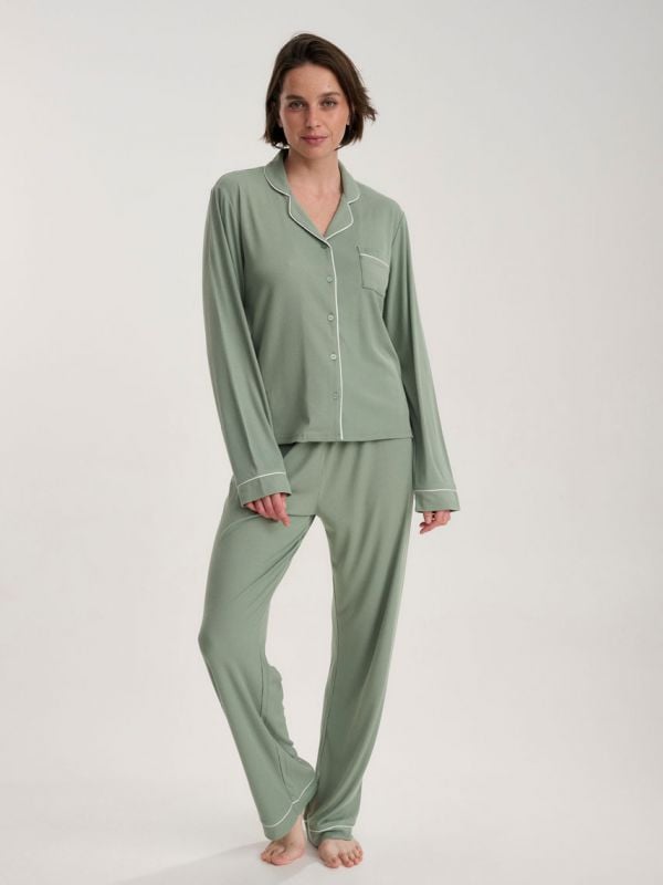 סט פיג’מה מכופתרת ארוכה