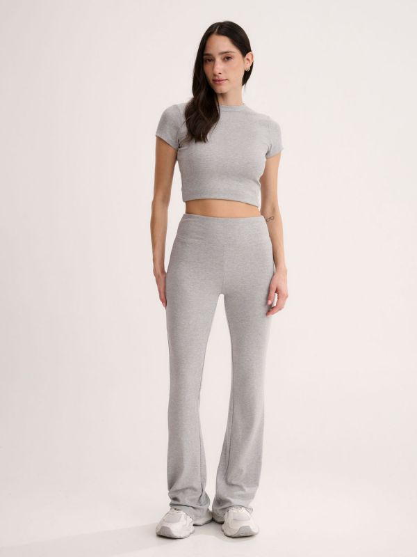 מכנסי ריב מתרחבים