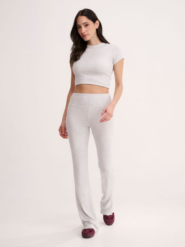 מכנסי ריב מתרחבים