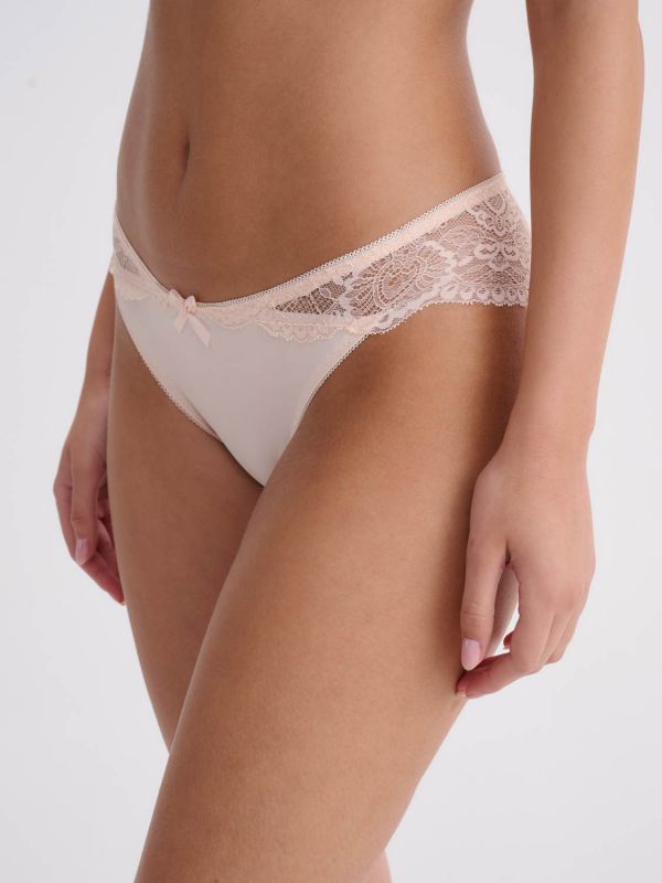 תחתונים עם תחרה