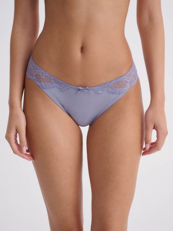 תחתונים עם תחרה