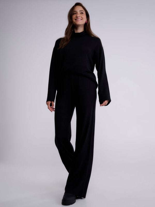 מכנסי האצ’י ארוכים