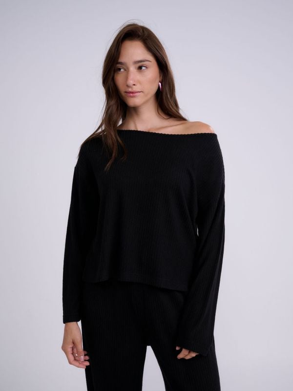 חולצת האצ’י ריב