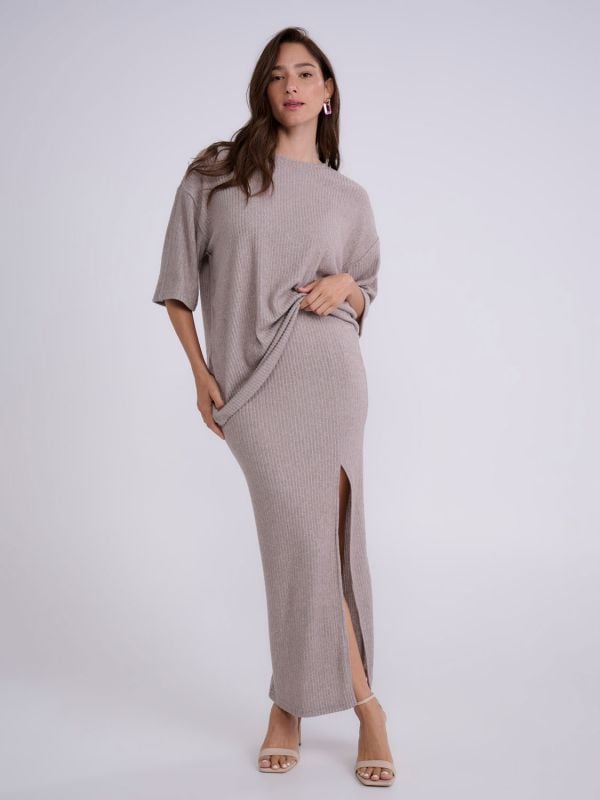 חצאית האצ’י ריב