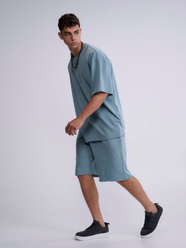 מכנסיים קצרים עם סיומת פרומה