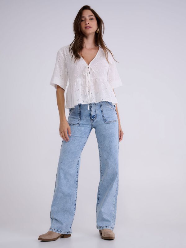 ג’ינס בגזרה גבוהה