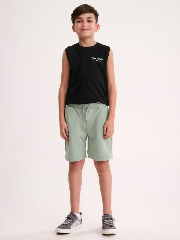 מכנסיים קצרים