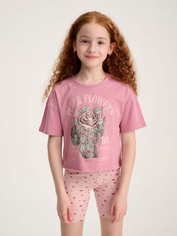 טי-שירט עם סיומת פרומה