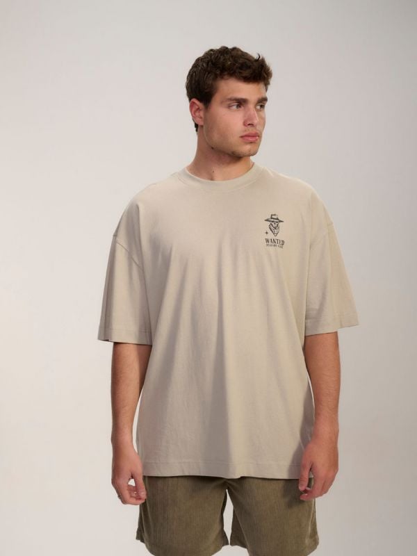 טי-שירט קצרה