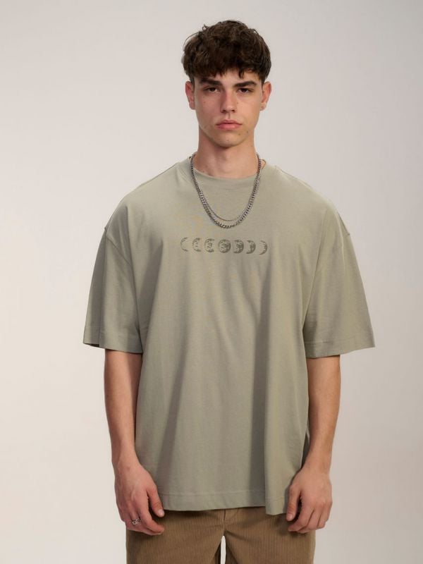 טי-שירט קצרה