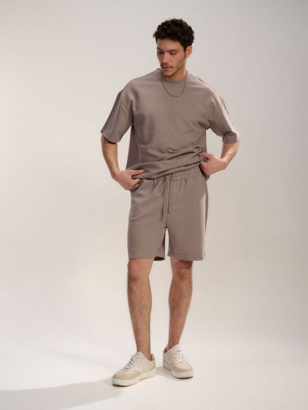 מכנסי טקסטורה קצרים