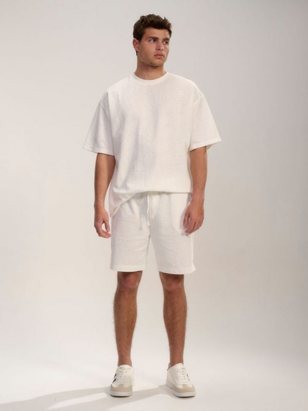 מכנסי טקסטורה קצרים