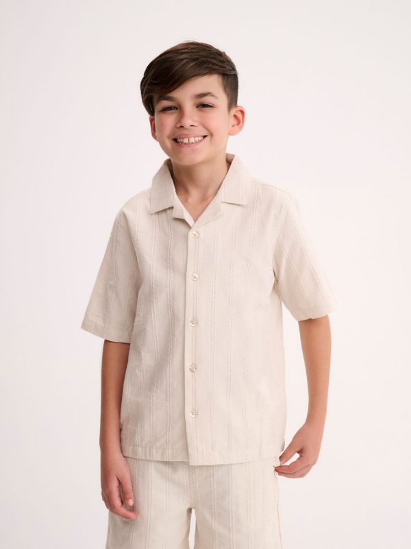 חולצה מכופתרת קצרה