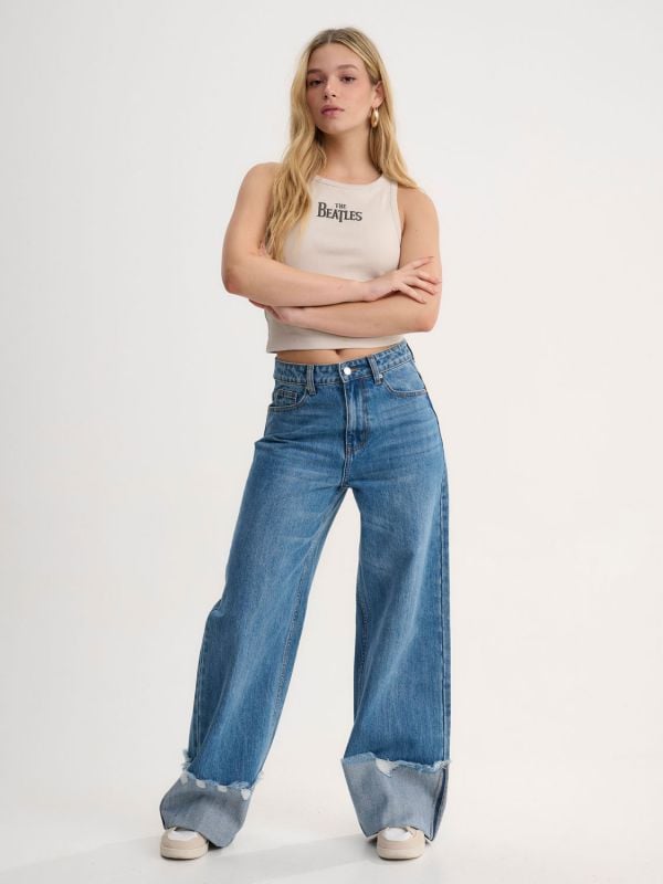 ג’ינס רחב עם מכפלת