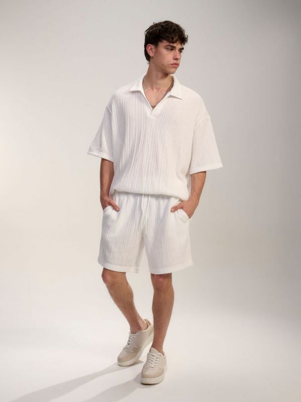 מכנסי טקסטורה קצרים