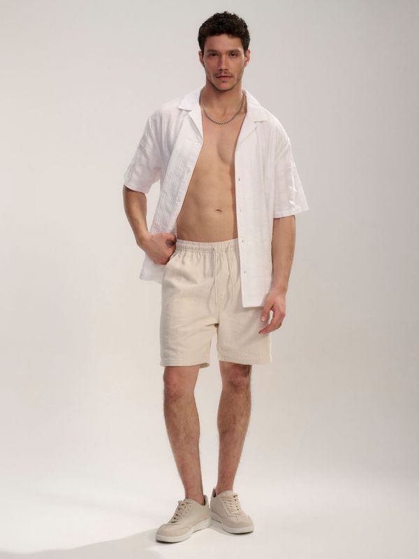 מכנסי טקסטורת פסים קצרים