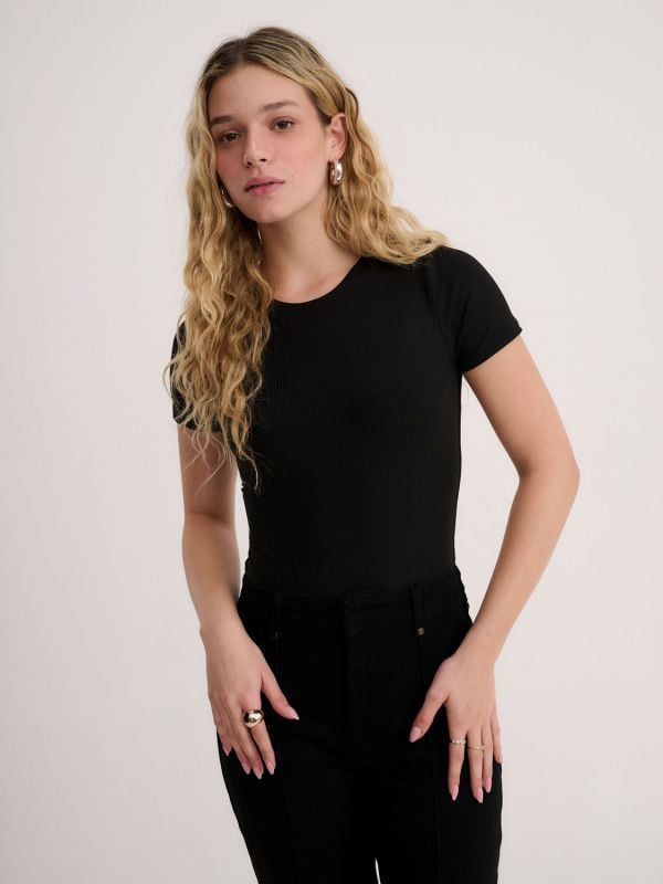 בגד גוף קצר