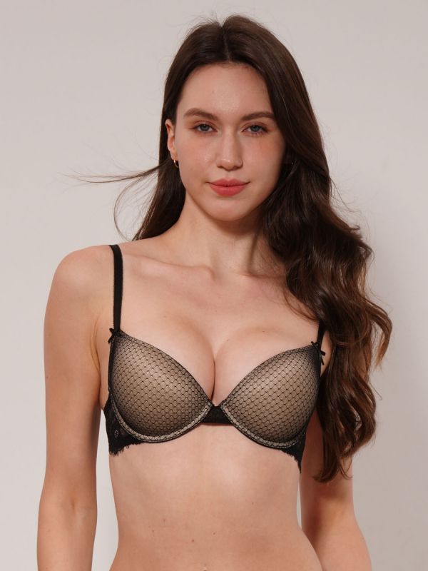 חזייה בעיטור רשת