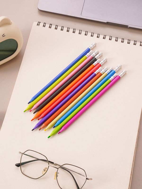 עפרונות ציבעוניים