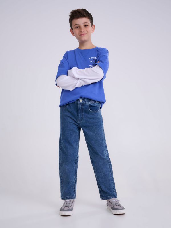 מכנסי ג’ינס ישרים